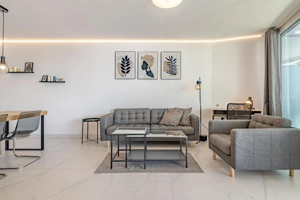 Apartamento Seaview Splendor 2-Br Luxury, Huge Terrace Fuengirola España