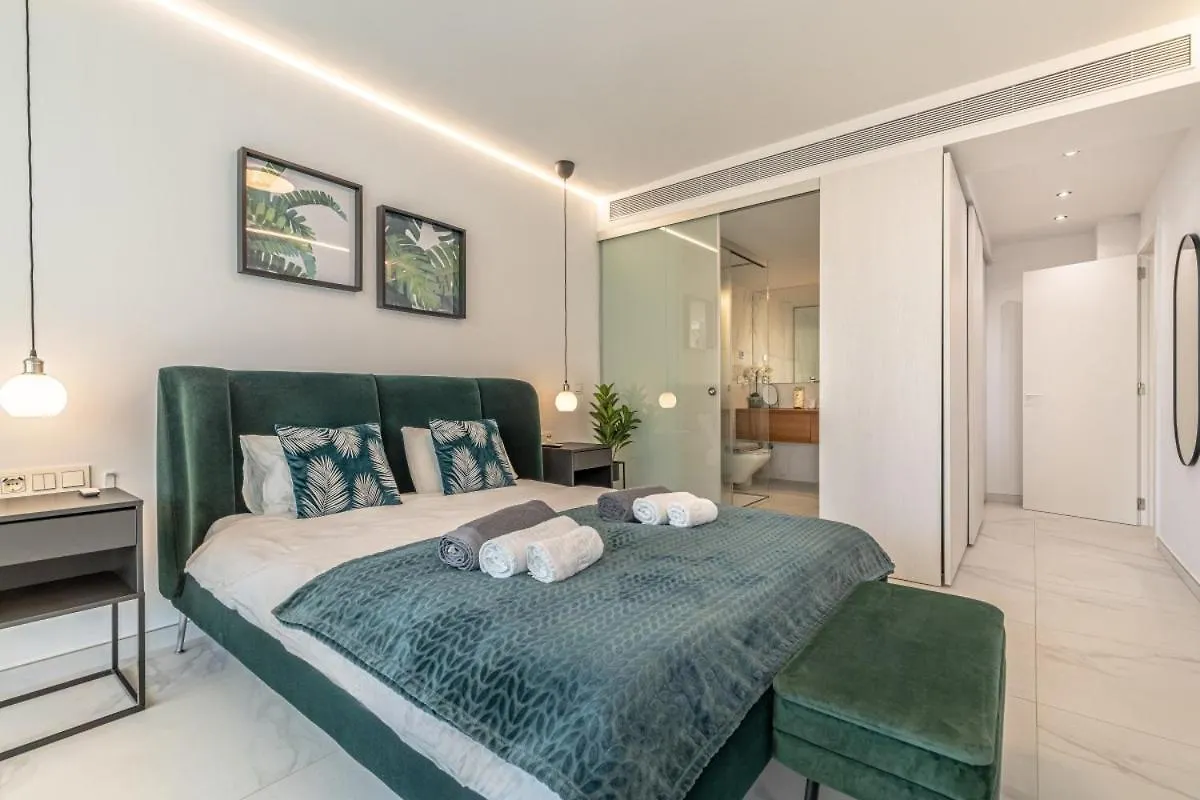 Apartamento Seaview Splendor 2-Br Luxury, Huge Terrace Fuengirola