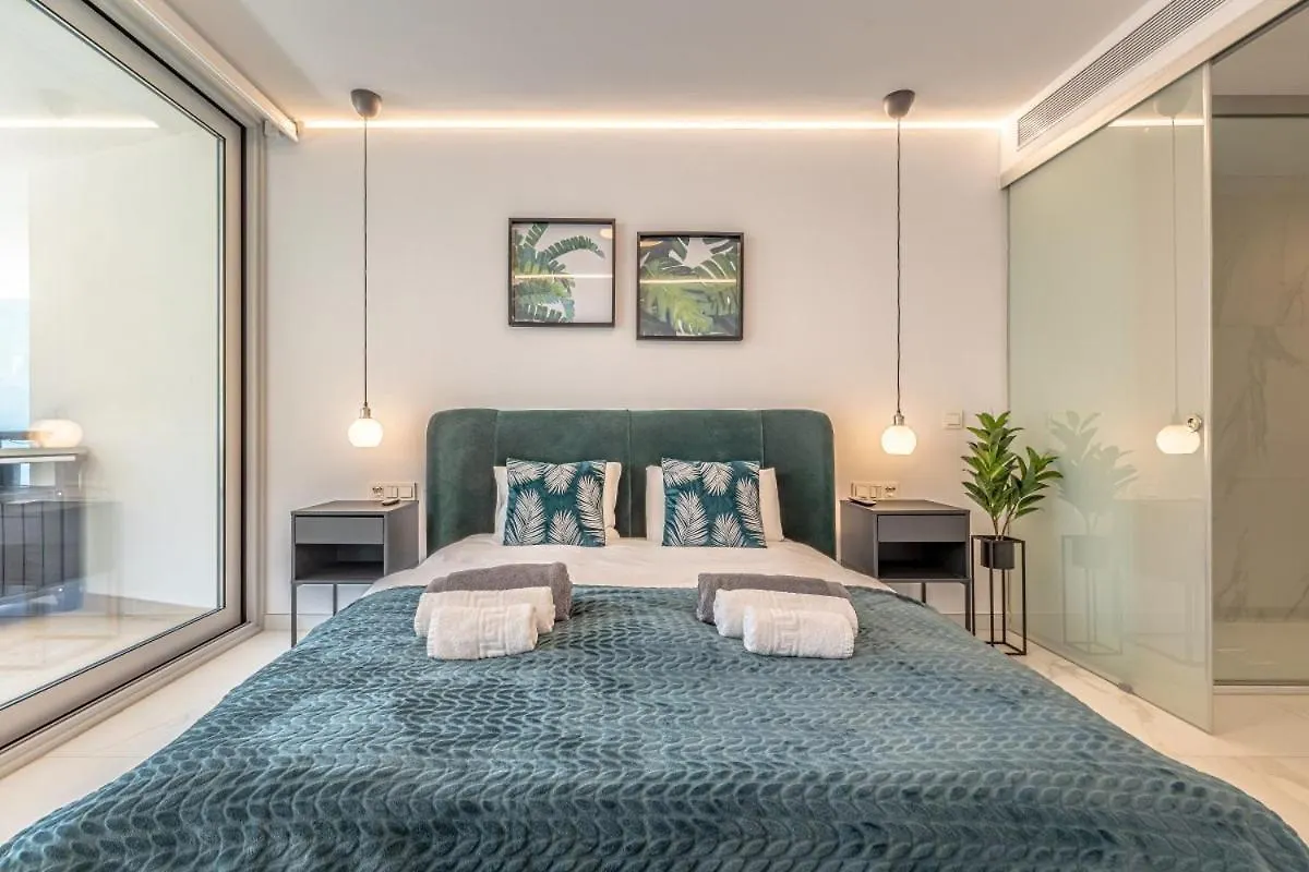 Apartamento Seaview Splendor 2-Br Luxury, Huge Terrace Fuengirola